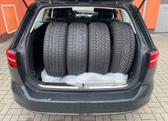 Volkswagen Passat 9