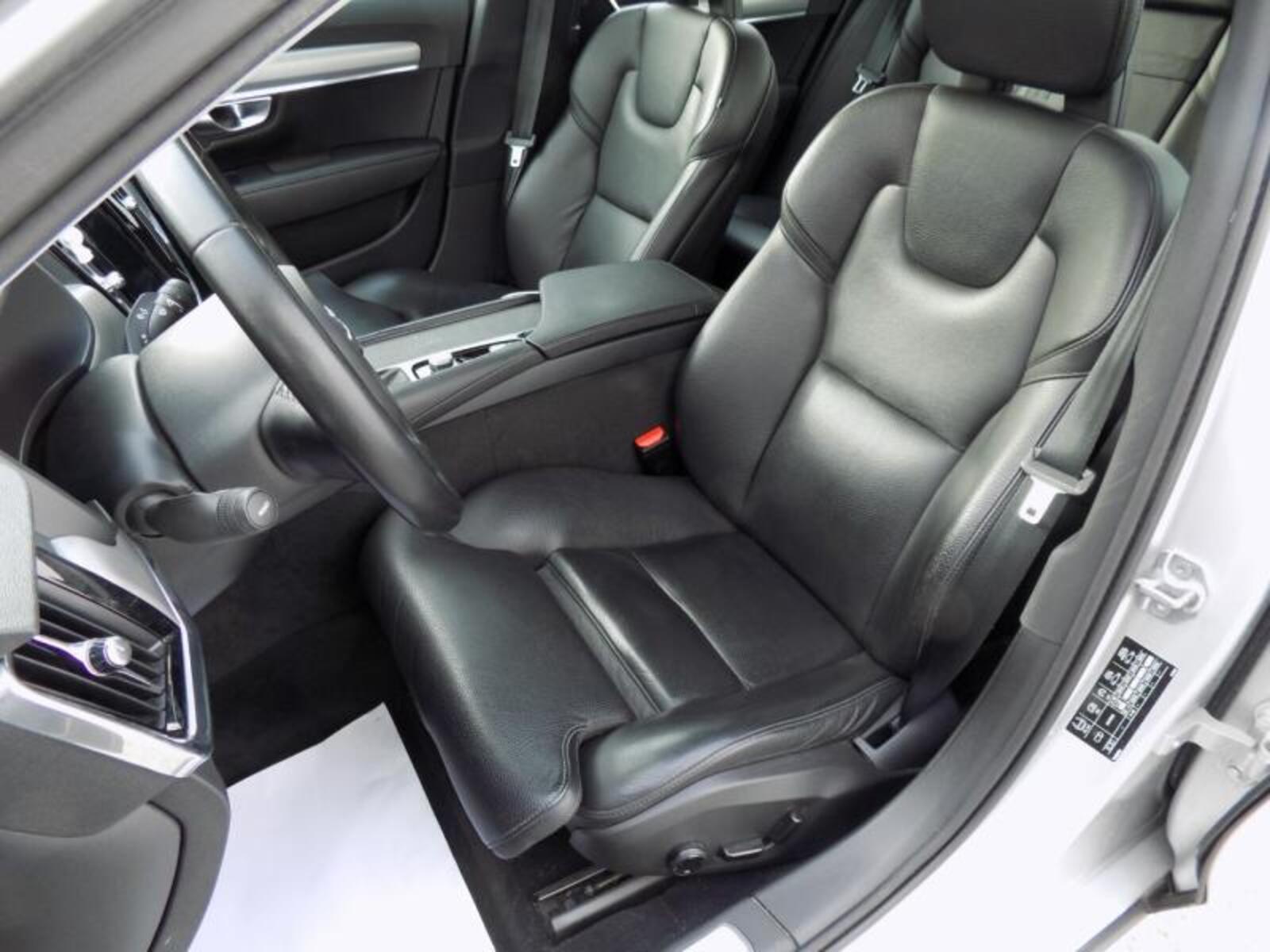 Volvo S90 10
