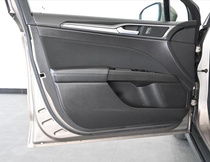Ford Mondeo 23