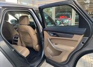 Jaguar F-Pace 11