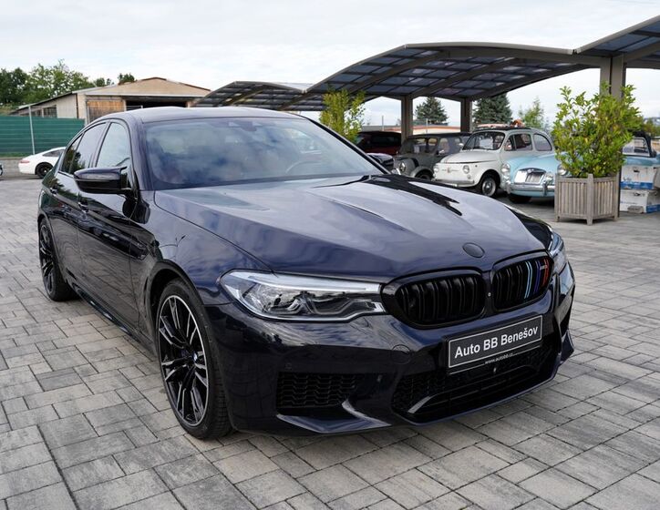 BMW M5 8