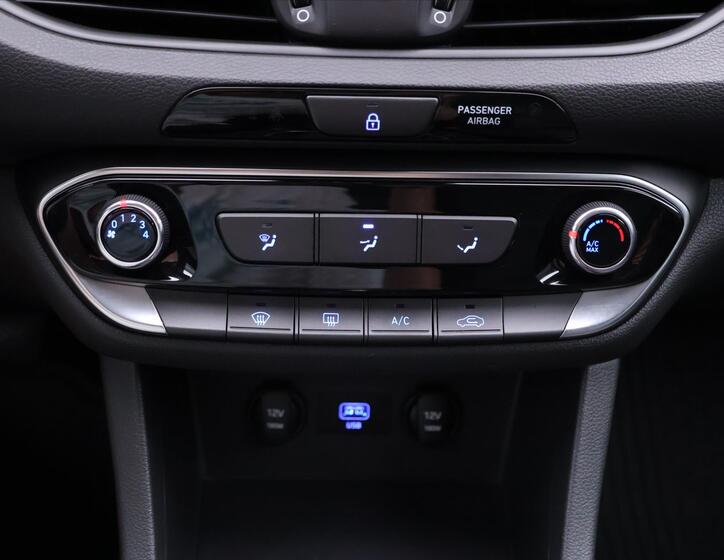 Hyundai i30 26
