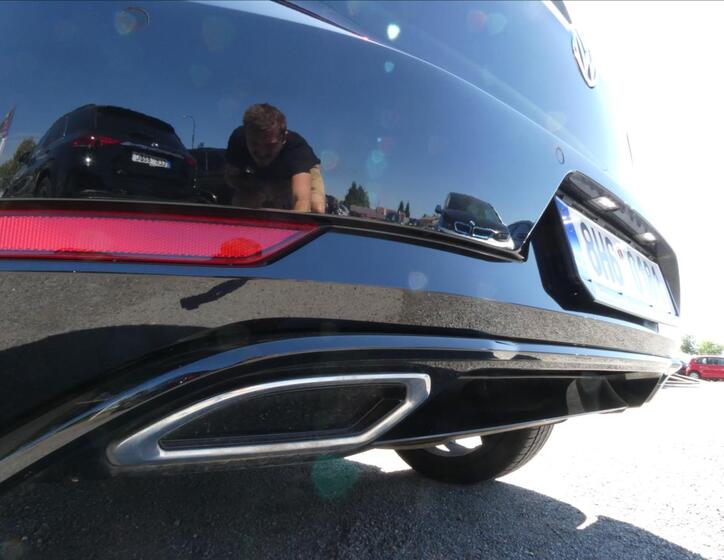 Volkswagen Golf 51