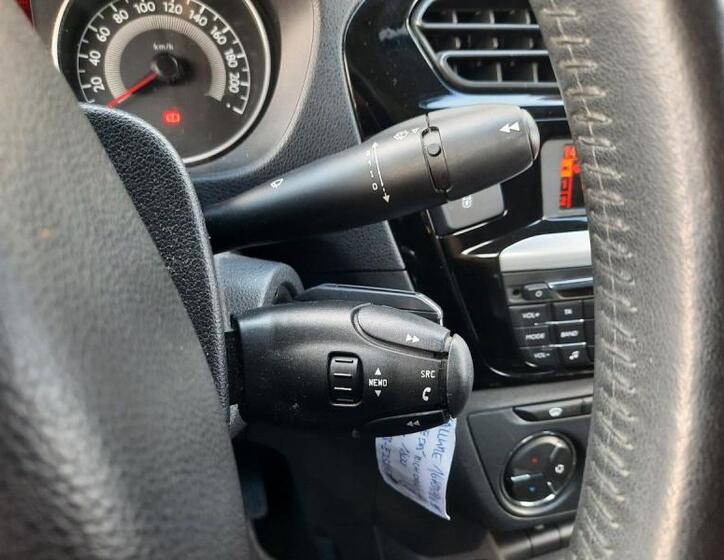Peugeot 301 18