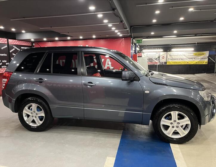 Suzuki Grand Vitara 8