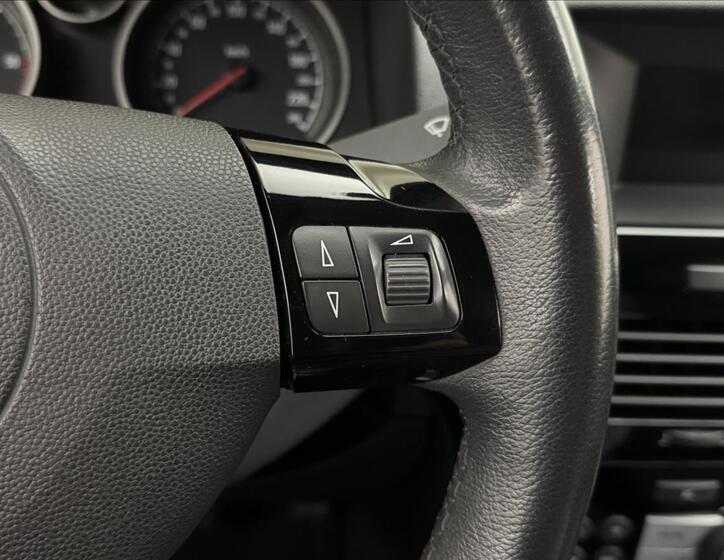 Opel Astra 12