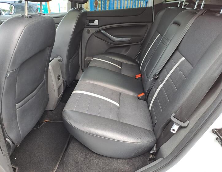 Ford Kuga 6