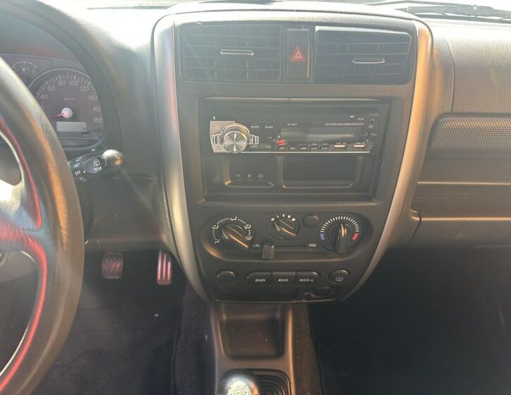 Suzuki Jimny 12