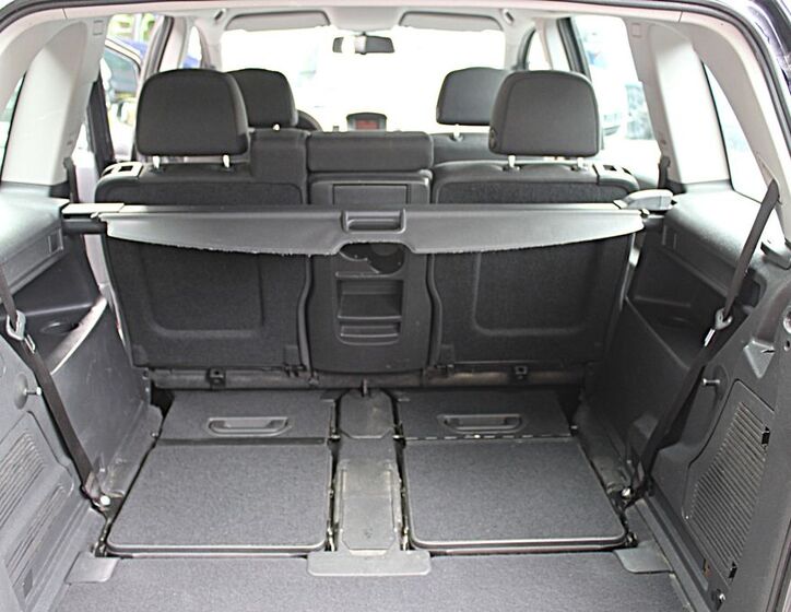 Opel Zafira 9