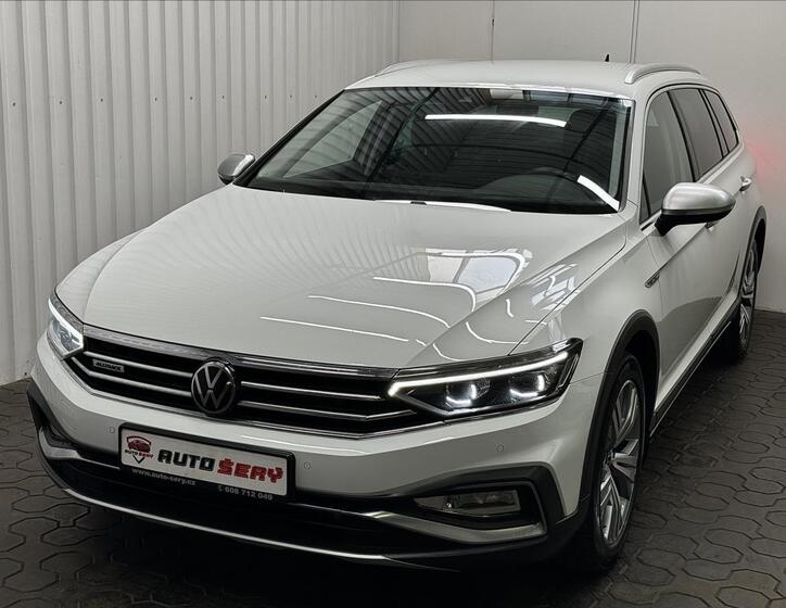 Volkswagen Passat 1