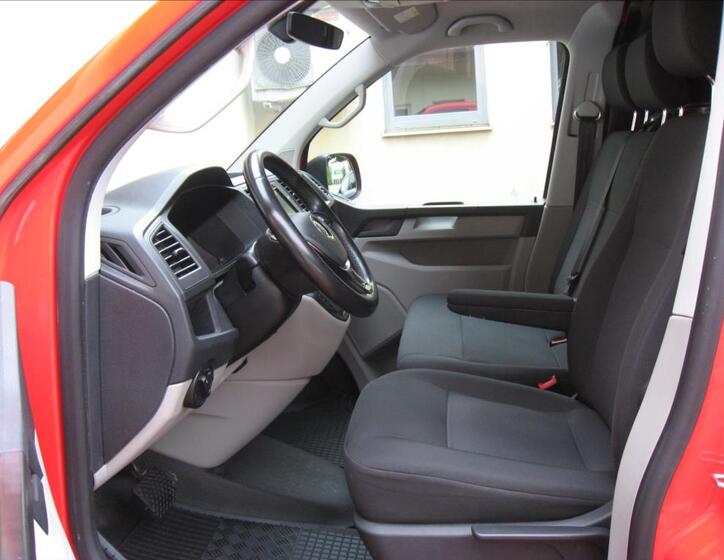 Volkswagen Transporter 12