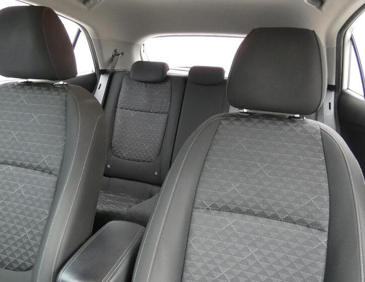 KIA Rio 7