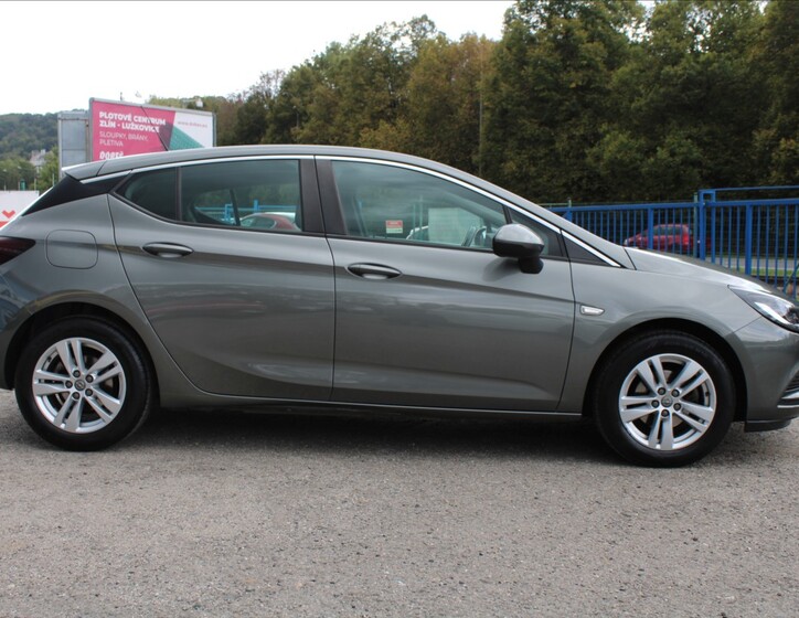 Opel Astra 4
