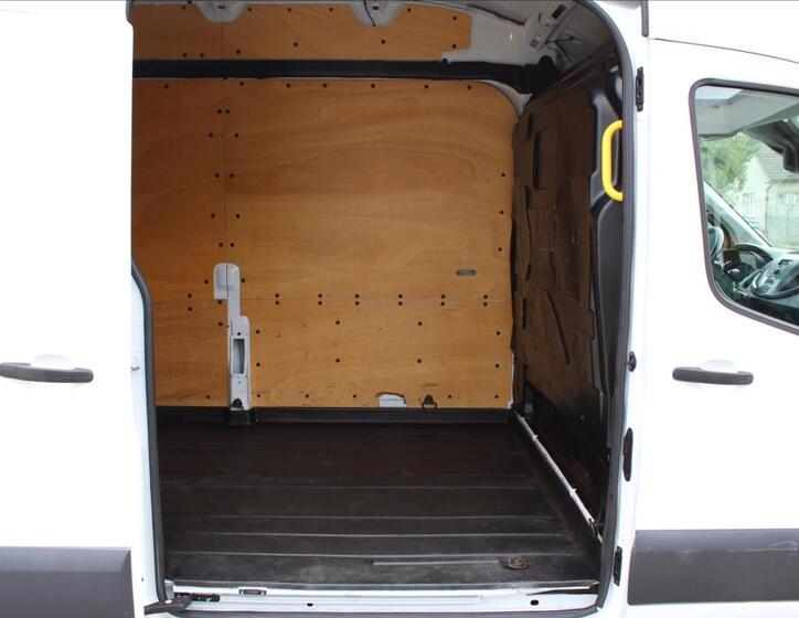 Ford Transit 13