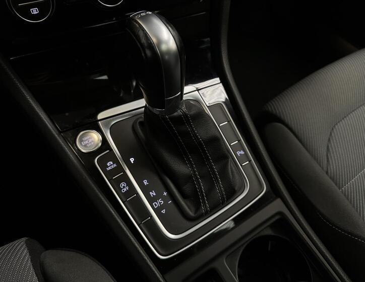 Volkswagen Golf 15