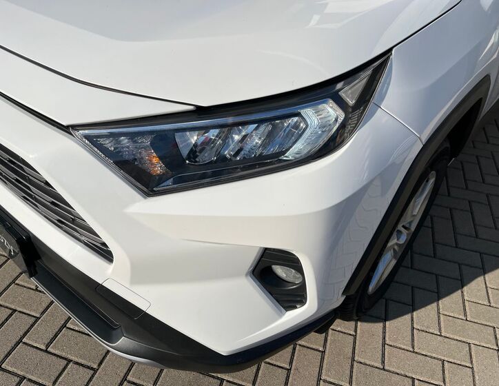 Toyota RAV4 9