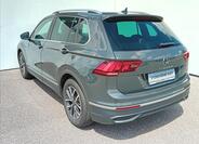 Volkswagen Tiguan 9