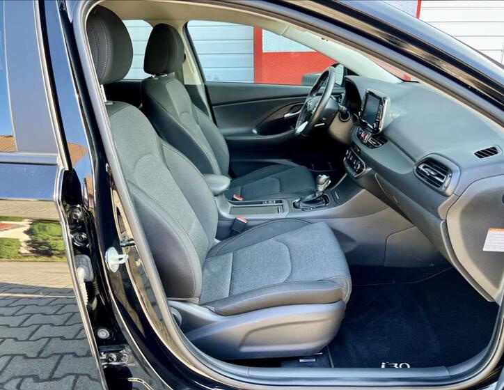 Hyundai i30 19