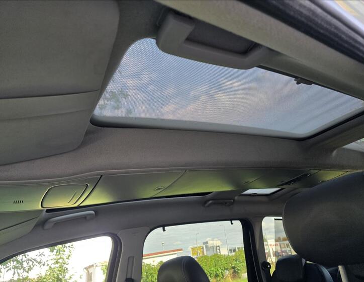 Ford Galaxy 16