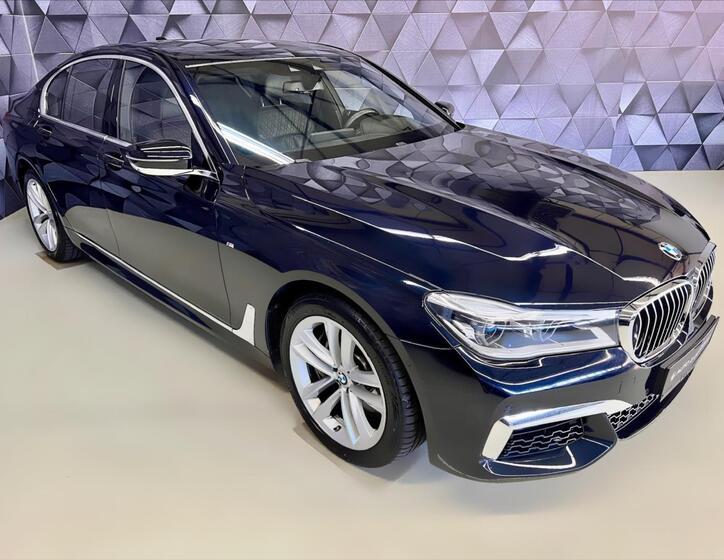 BMW Řada 7 4