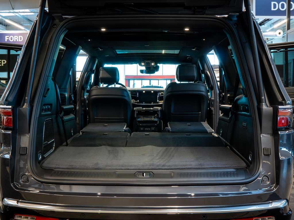 Jeep Wagoneer