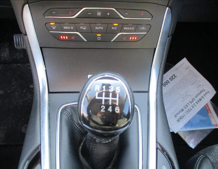 Ford S-MAX 19