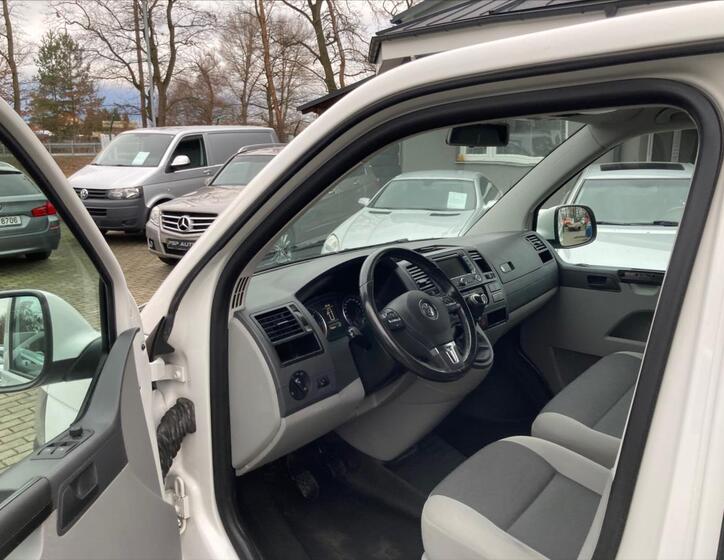 Volkswagen Transporter 12