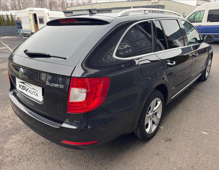 Škoda Superb 9