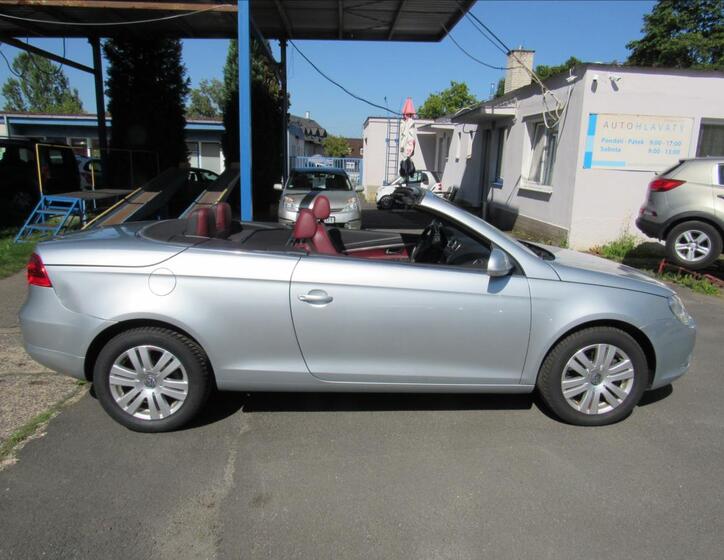 Volkswagen EOS 8