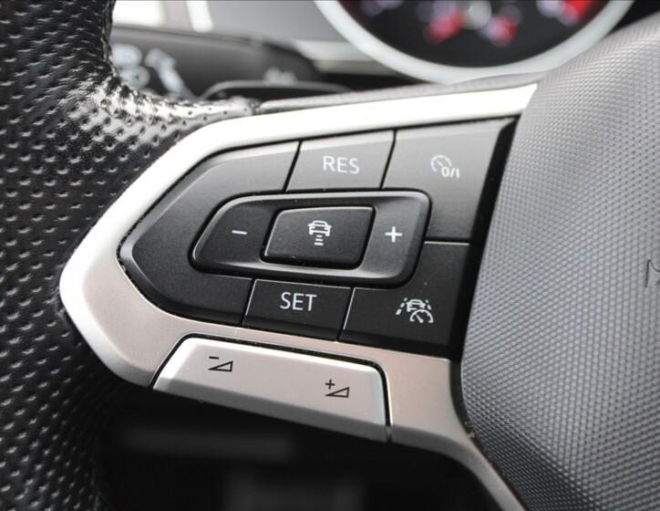 Volkswagen Passat 12