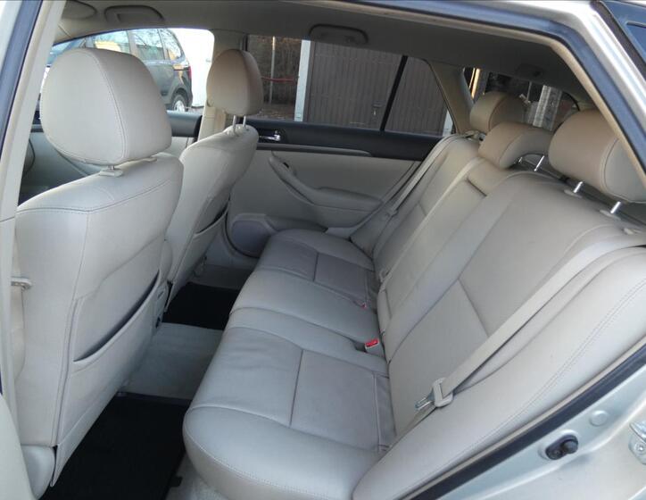 Toyota Avensis 10