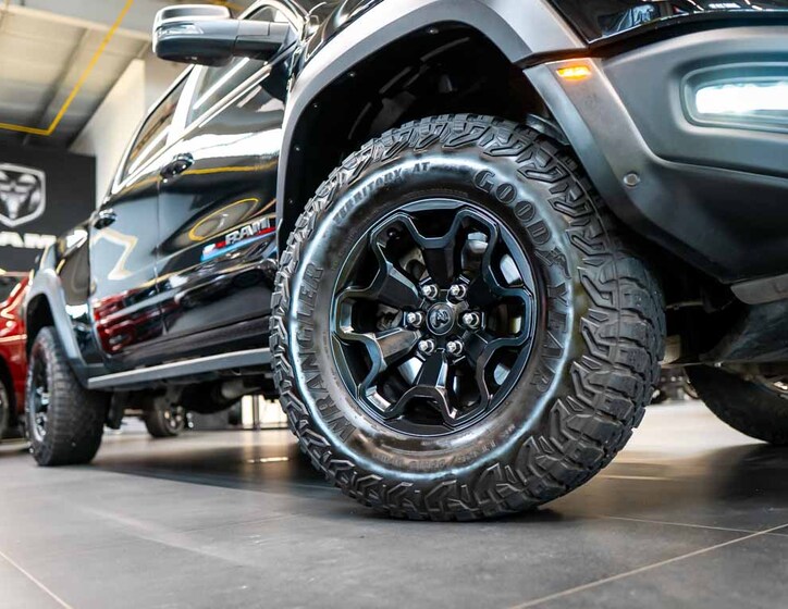 Dodge RAM 39
