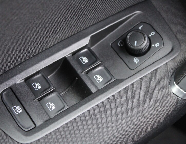 Volkswagen Touran 26