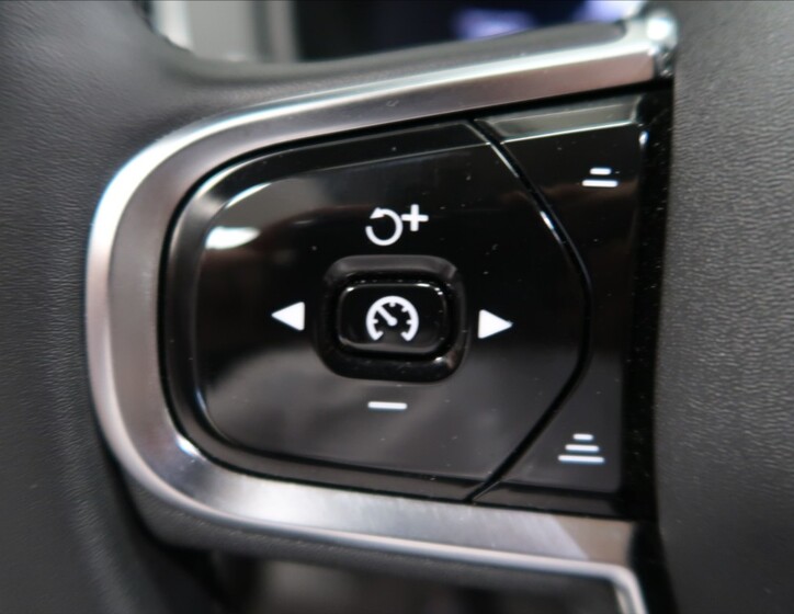 Volvo XC90 15