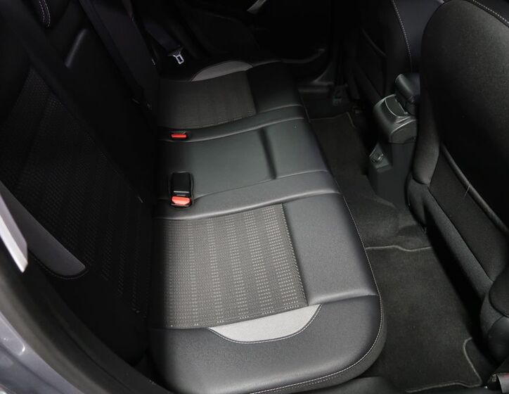 Peugeot 2008 12