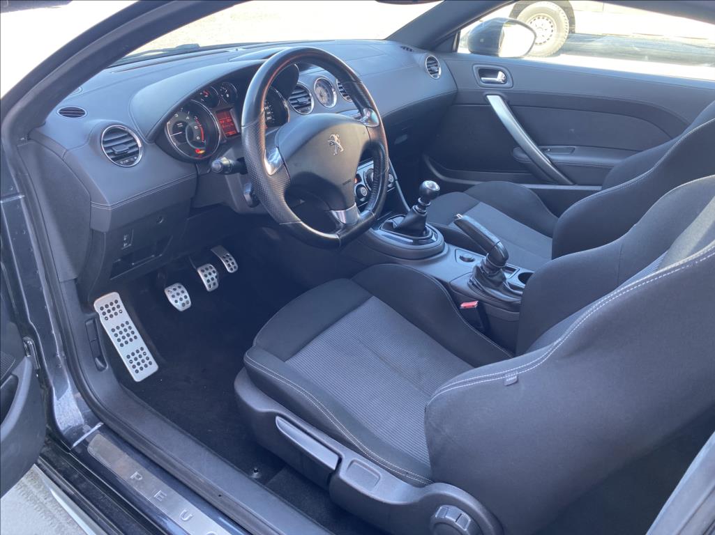 Peugeot RCZ