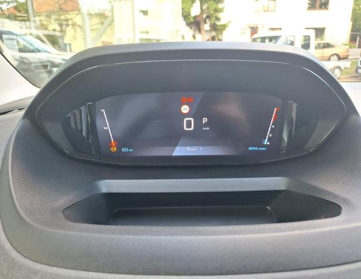 Peugeot Rifter 13