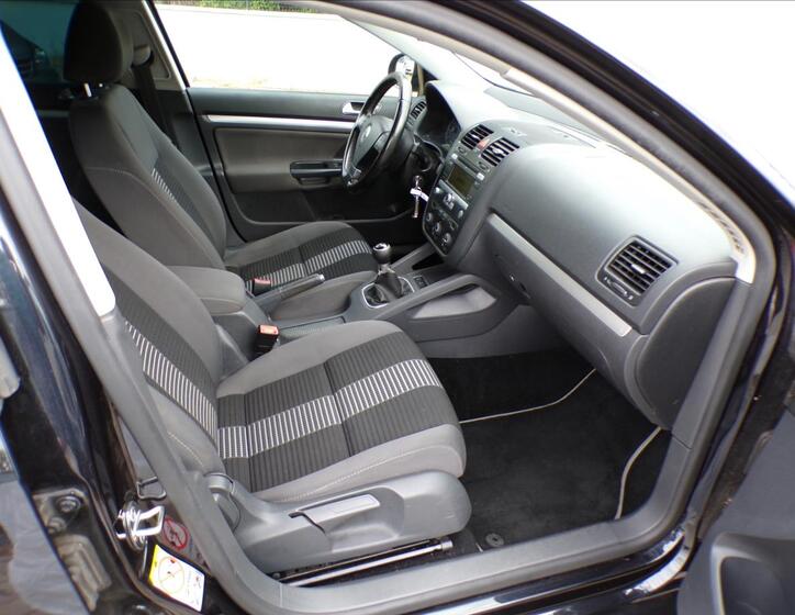 Volkswagen Jetta 16