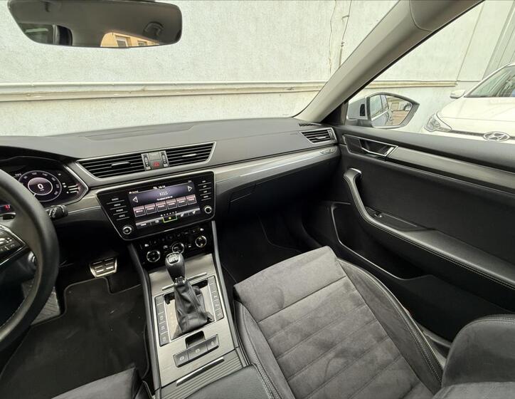 Škoda Superb 10