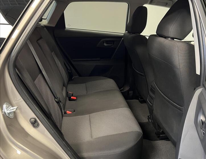 Toyota Auris 12