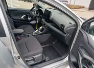 Toyota Yaris 12