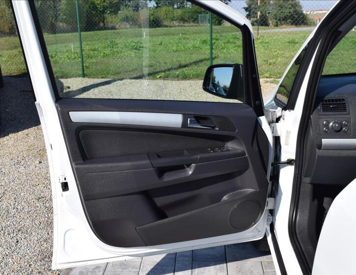 Opel Zafira 27