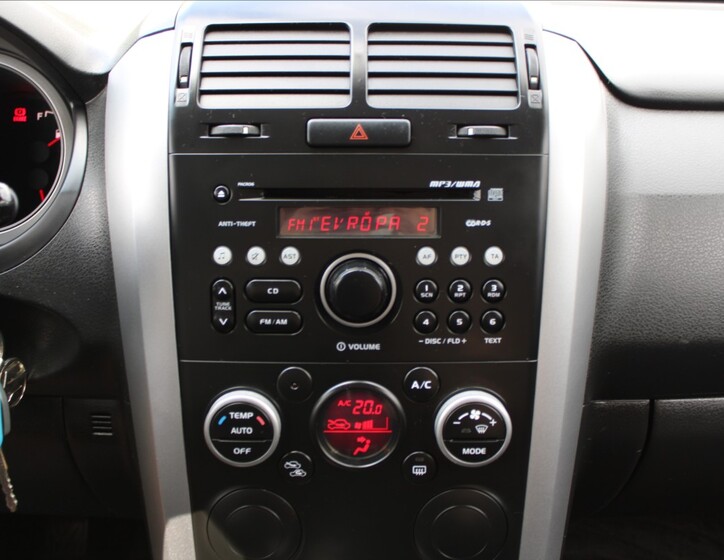 Suzuki Grand Vitara 14