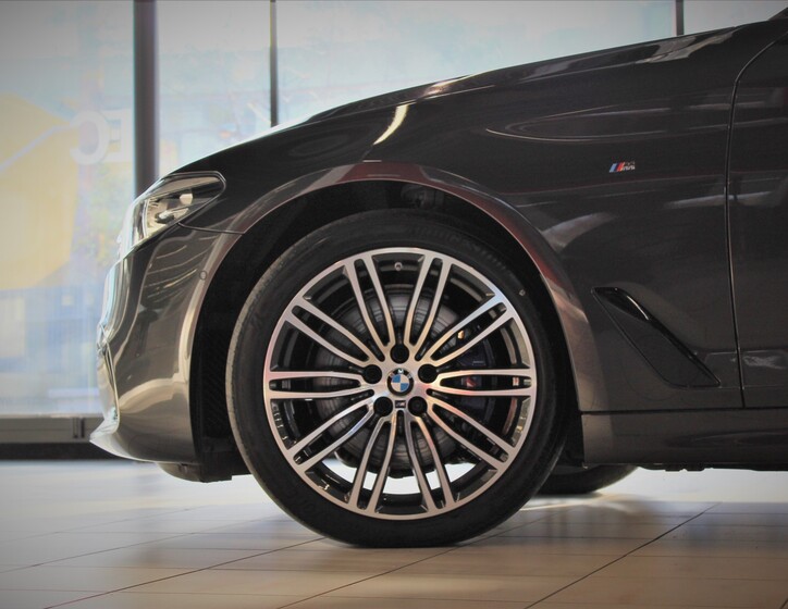 BMW Řada 5 26