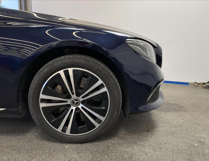 Mercedes-Benz Třídy E 24