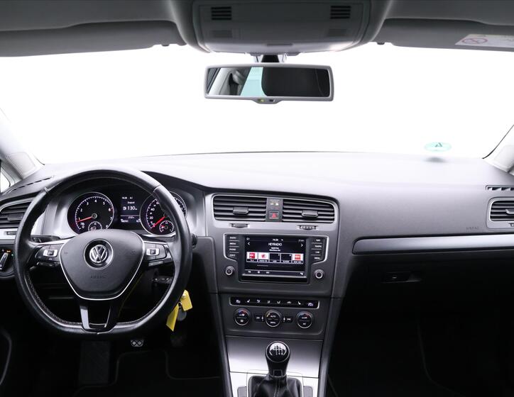 Volkswagen Golf 28