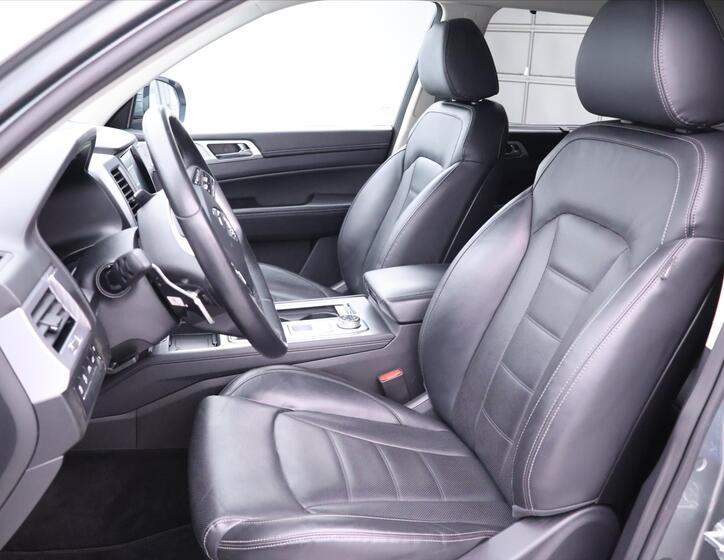 SsangYong Rexton 13