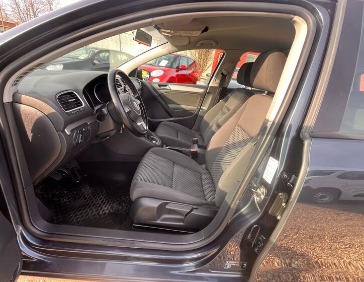 Volkswagen Golf 12