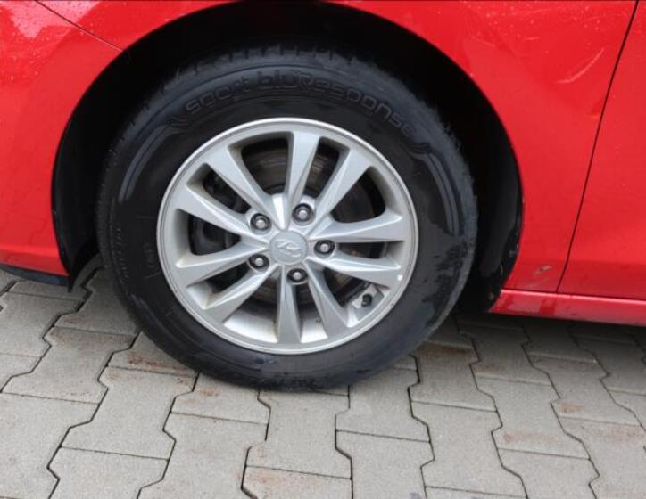 Hyundai i30 23