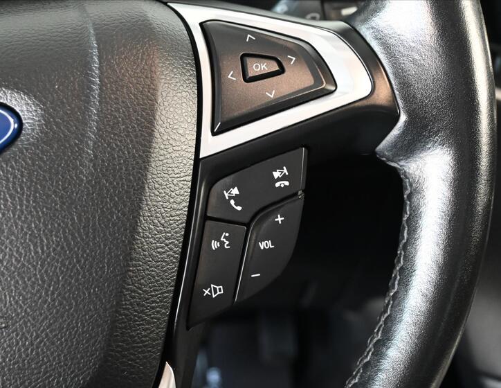 Ford Galaxy 19